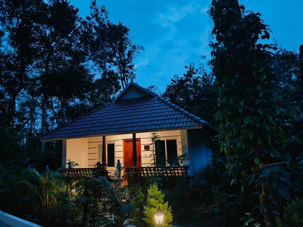 Coorg Orange Blossom Resort And Spa Suntikoppa ภายนอก รูปภาพ