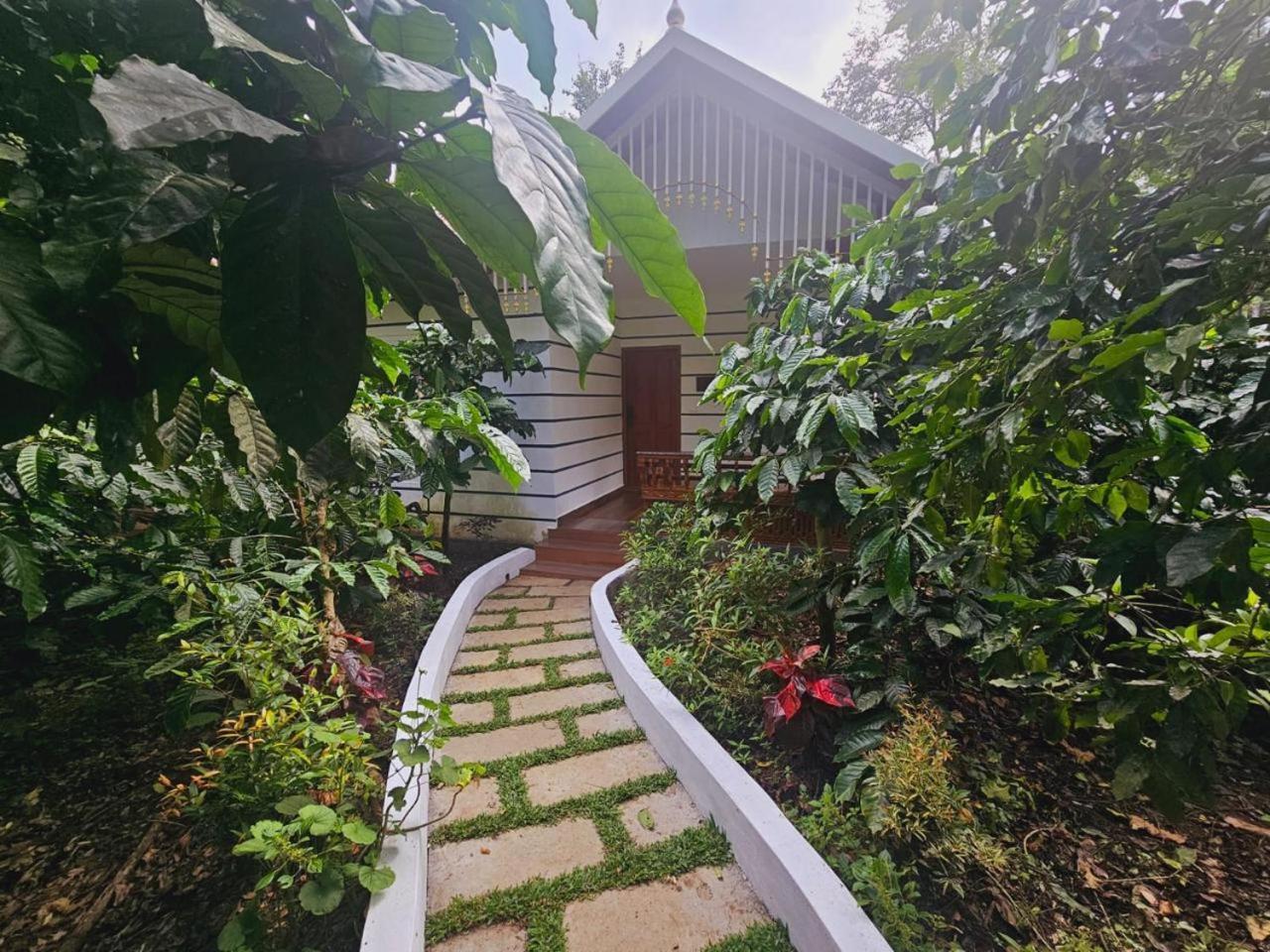 Coorg Orange Blossom Resort And Spa Suntikoppa ภายนอก รูปภาพ